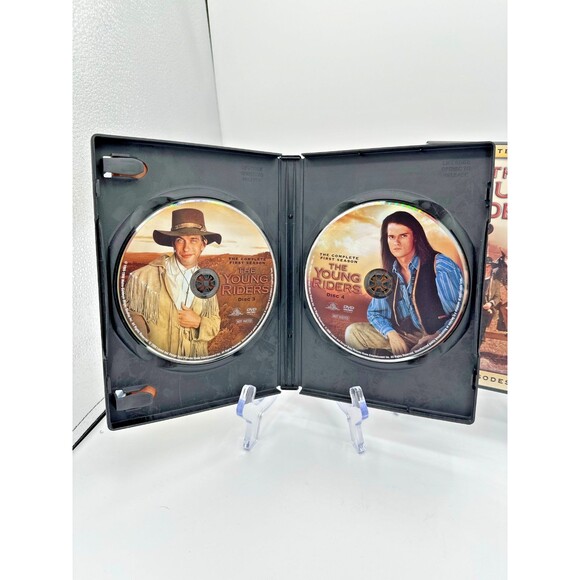 The Young Riders Season 1 DVDs – Discs 3/4 & 5 (Set of 2 Cases) - Picture 2 of 6